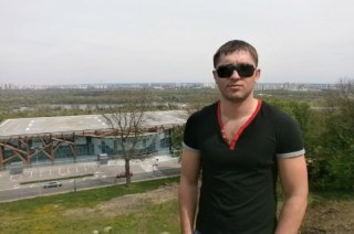 Суд в Петербурге заочно приговорил к пожизненному сроку возможного организатора теракта, при котором погиб военкор Татарский1-й Западный окружной военный суд заочно приговорил к пожизненному заключению гражданина Украины Юрия Денисова. Его обвинили в орган