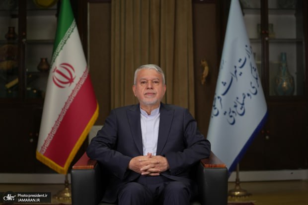 جماران: ⭕️ رضا صالحی امیری: اینکه کسی در یک تریبون رسمی و در زمانی که کشور درگیر جنگ است، رسماً درباره حمله به ترامپ و ترور او د