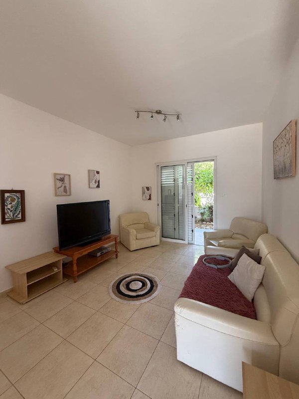 2-bed ground floor apartment with pool in Mandria photo 4