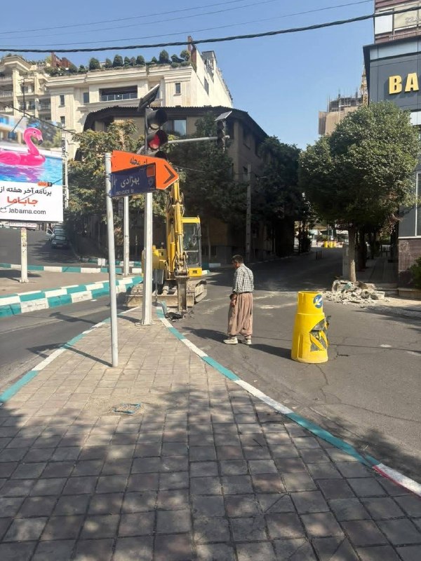 شمیران ‌۲۴: 🔻آغاز عملیات اصلاح هندسی و ایمن سازی نقطه حادثه خیز در محله ولنجک🔹رضا جوان، معاون حمل و نقل و ترافیک شهرداری منطقه یک: ب