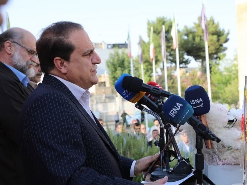 ایلام بیدار: 💢 ۲۷۹ پروژه در ایلام افتتاح و کلنگ‌زنی می‌شوداحمد کرمی استانداری ایلام در مراسم آغاز هفته دولت و تجدید میثاق با شهدای گم