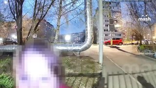 Mash мемопедийный докладывает: мем 6–7 (six-seven), который завирусился в Штатах в 2025 году, добрался до Саратова. И поразил умы местных подростков похлеще, чем американских.Если школьники из звёздно-полосатой просто записывали тиктоки, как они орут "ШЕСТ