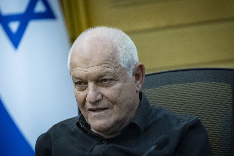 עמרי מניב