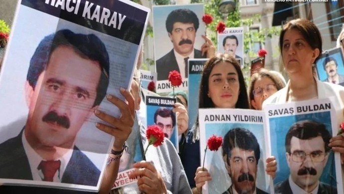 KurdPress | کُردپرس: 📰 درخواست بررسی مجدد قتل ساواش بولدان، عدنان ییلدیریم و حاجی کارای پس از ۳۲ سال📝 سرویس ترکیه – وکیل خانواده ساواش بولدان