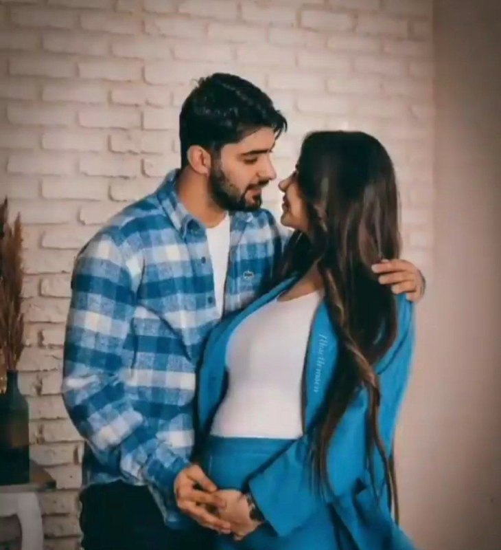 ♡عـشـ ᬸ💞ـق ابــ ᬸᮀ💞ـدی: عشق یعنی؛😍💋❣مرا جغرافیا درکارنباشد!💞تو را تاریخ درکارنباشد!💞یعنی...❣تو با صدایم سخن گویی!💞با چشمانم ببینی!❣و جهان را 💞با