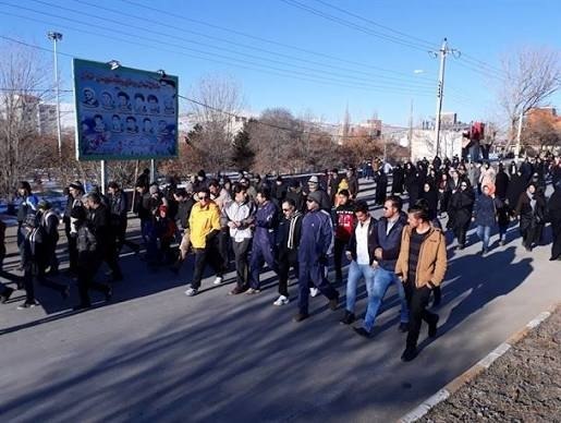 سبلان ما: 🔻خلخال میزبان همایش ملی پیاده‌روی خانوادگی در شهریورماه🔹همایش ملی پیاده‌روی خانوادگی ۱۳ شهریورماه در خلخال برگزار می‌شود