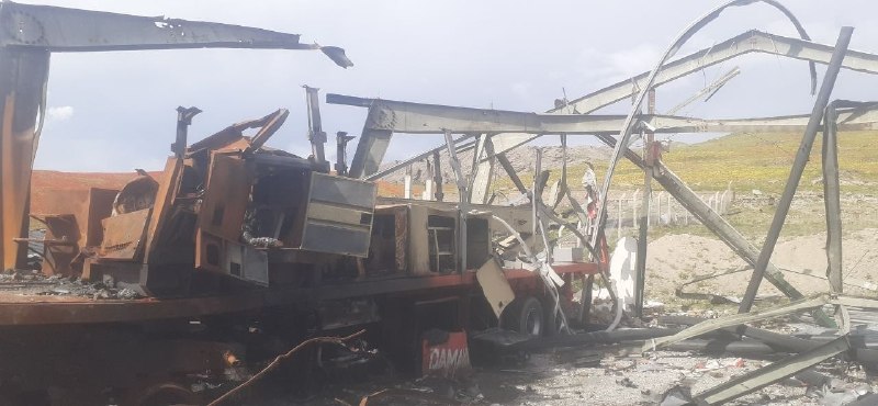 הופיעו צילומים המציגים טיל בליסטי איראני מסוג ח'יבר-שקאן לטווח בינוני (MRBM) והמשגר-משגר שלו (TEL) שהושמד ב…