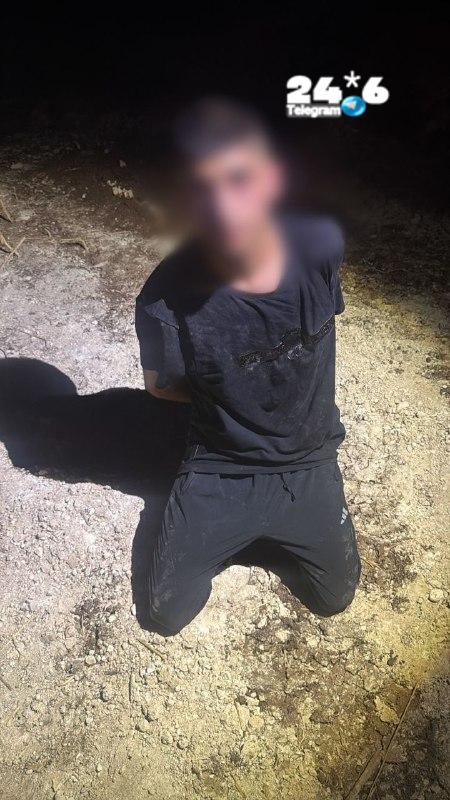🇮🇱 המשטרה עצרה שני חשודים ברצח הכפול ברמת הגולן. במהלך הפעילות הבחינו השוטרים באחד החשודים כשהוא מבצע ירי…