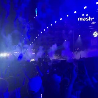 Дима Билан оказался секретным гостем VK Fest. За два дня фестиваль собрал в Москве 85 тысяч человек.Организаторы до последнего держали интригу — финальную точку поставил именно Билан. Сюрпризом пригласили и Басту. А вот первый день закрывал Ваня Дмитриенко