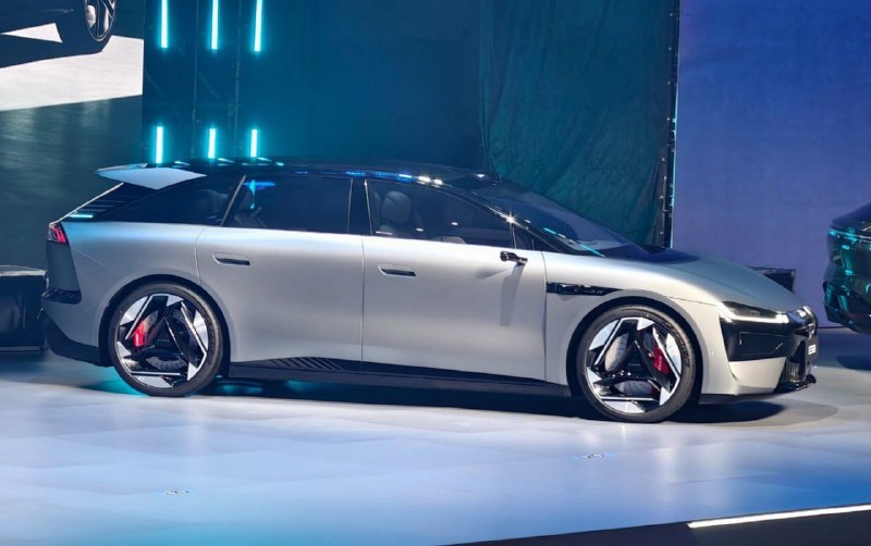 Exeed показал новый спортивный универсал

Exeed ES...