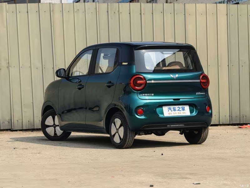 Китайцы обновили свой самый дешёвый электрокар Wuling Hongguang Mini — тачка стоит в 2 раза дешевле  2