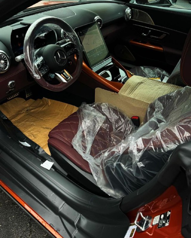 1 of 50 Mercedes-AMG SL63 MANUFAKTUR Big Sur Edition 4.0-L V8 BITURBO 4