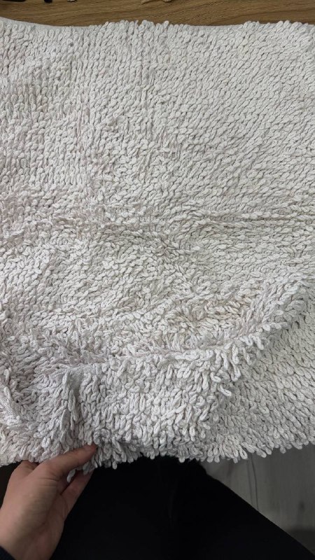 Коврик белый 100% хлопок. Размер 60-114см (на фото только часть!). В очень хорошем состоянии, пятныш — фото 1