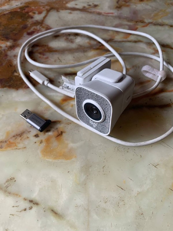 Продам камеру Logitech Streamcam