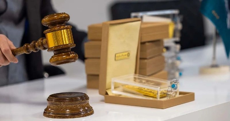 بیدار بورس: 🛒 شمارش معکوس برای حراج ۱۵۳ شمش طلا🟡 صد و پنجاه و سومین حراج شمش طلای مرکز مبادله، سه‌شنبه ۲۷ مرداد (ساعت ۱۴ الی ۱۷) برگ