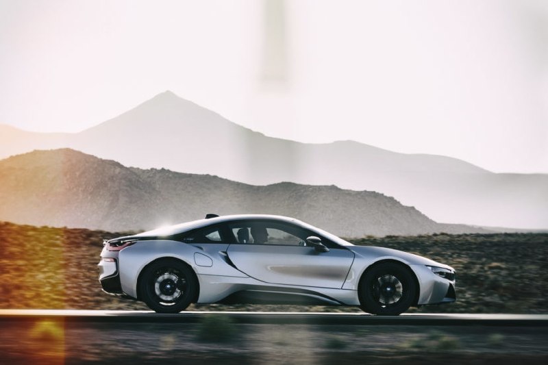 Знаете, что общего между BMW i8 и подержанным 3-серией в хорошей комплектации? Ц