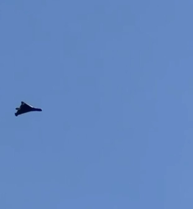 מתקפת מזל"ט רוסית בקנה מידה גדול נמשכת נגד קייב, בירת אוקראינה. מספר פיצוצים נשמעו ברחבי העיר בזמן שההגנה ה…