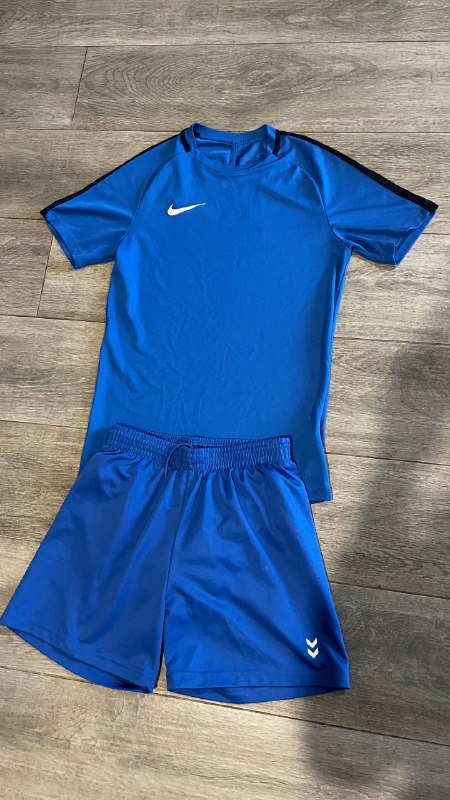 Продам Костюм синий 20 лари S Шорты