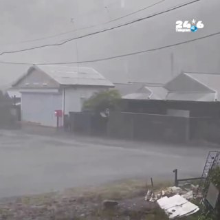 🇮🇱 ביפן משתולל טייפון "דולפין": משבי הרוח מגיעים למהירות של 216 קמ"ש. כתוצאה ממזג האוויר נפצעו שישה אנשים…
