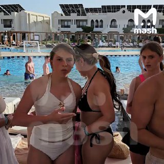 Британские туристы избили многодетную семью из России в Египте — из-за мест у центрального бассейна в отеле Sunrise Arabian Beach Resort в Шарм-эль-Шейхе. Перед тем как напасть, они кричали, что это их лежаки, и посылали малолетних детей с их родителями на