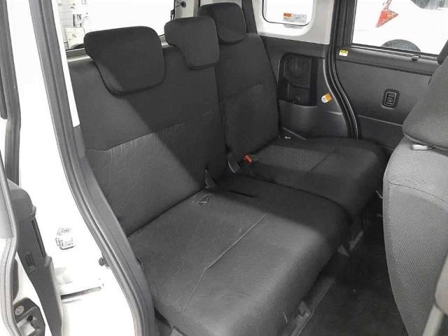 Toyota Roomy 2017 фото 7