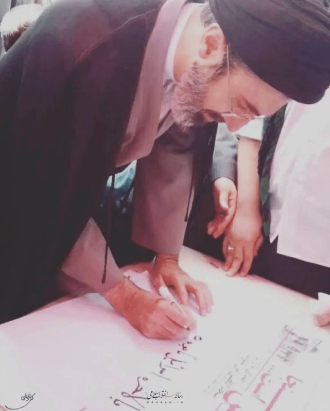 🇮🇷🇮🇱💢סוכנות הידיעות פארס פרסמה תמונה של האייתוללה מוג'טאבה חמינאי שכותב "סוף סוף שבויים יושמדו".