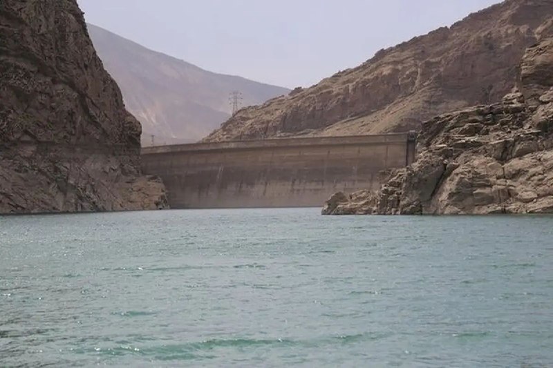 شرق: 🔺۳۵ میلیون نفر در تنش آبی بسر می برند🔹سخنگوی صنعت آب اظهار داشت: اکنون در ۱۲ استان کم بارشی و در ۵۸ شهر تنش آبی داریم که