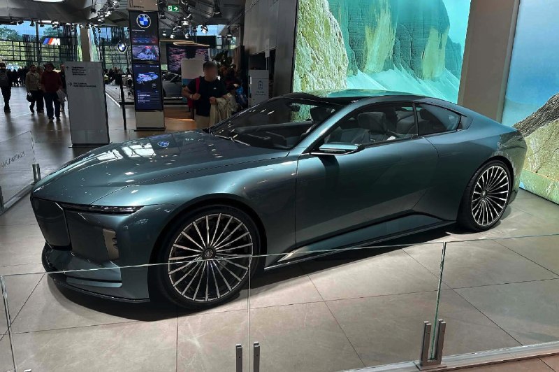 В BMW Welt München теперь можно вживую увидеть Vision BMW Alpina: 5,20 м люкса, 