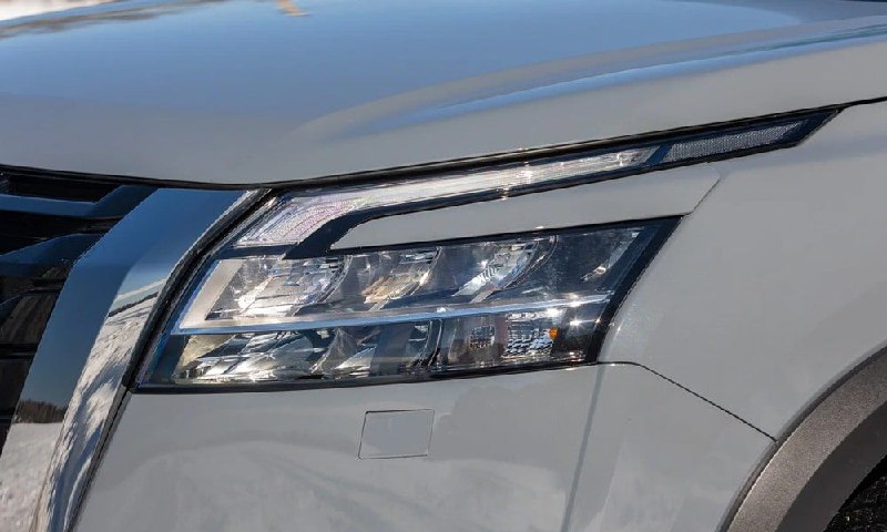 Nissan Pathfinder 8