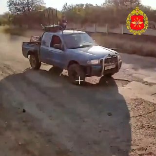 🇷🇺🇺🇦️ — צילומי פעולות לחימה של מפעילי מל"טים מכוחות המערכות הבלתי מאוישות של הכוחות המזוינים הרוסים באז…