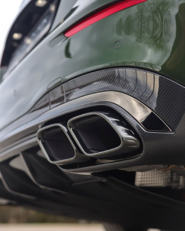 New S63 E AMG 4MATIC+ V8 BITURBO 805 HP 0-100 km/h 3.3 sec 6