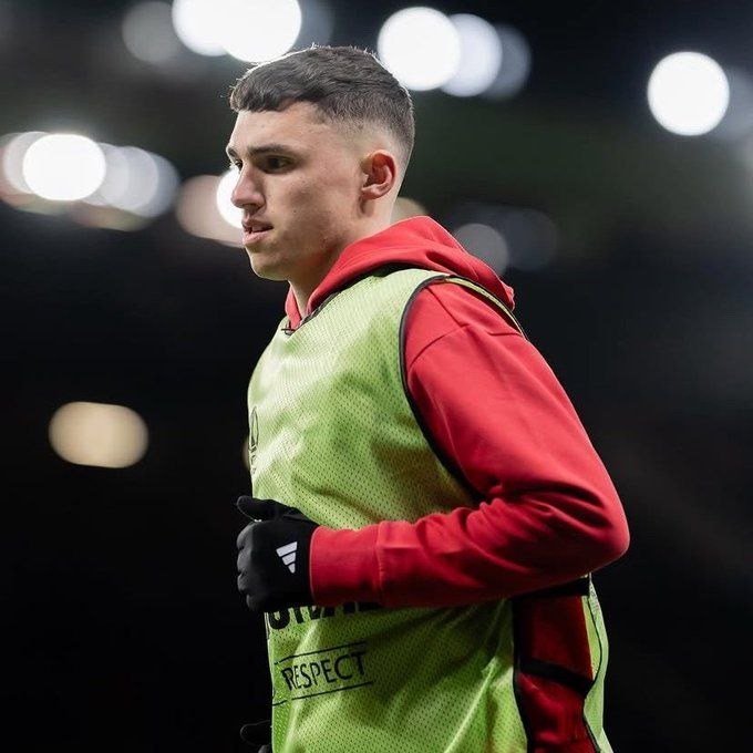 منچستریونایتد | منچستر یونایتد: 🔗🥉#EveningStandard⚽️⚽️آرسنال قراره با هابیب اوگونیه و جیمز اسکنلون، هر دو از بازیکنان سابق منچستریونایتد، قرارداد ببنده.