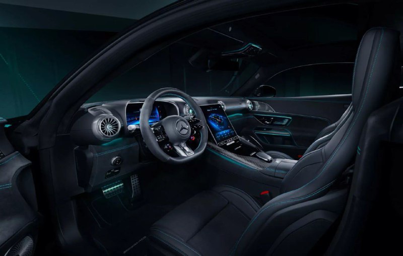 Mercedes-AMG GT получил спецверсию посвященную Формуле-1 3