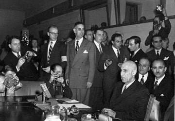 خبرگزاری مهر: سیاست از خود تهی شده؛ روایت مؤمنین به غرب از ملتی که نمیشناختند🔺یادداشت مهمان_ایمان ملک، پژوهشگر؛ ایران معاصر عرصه نبرد