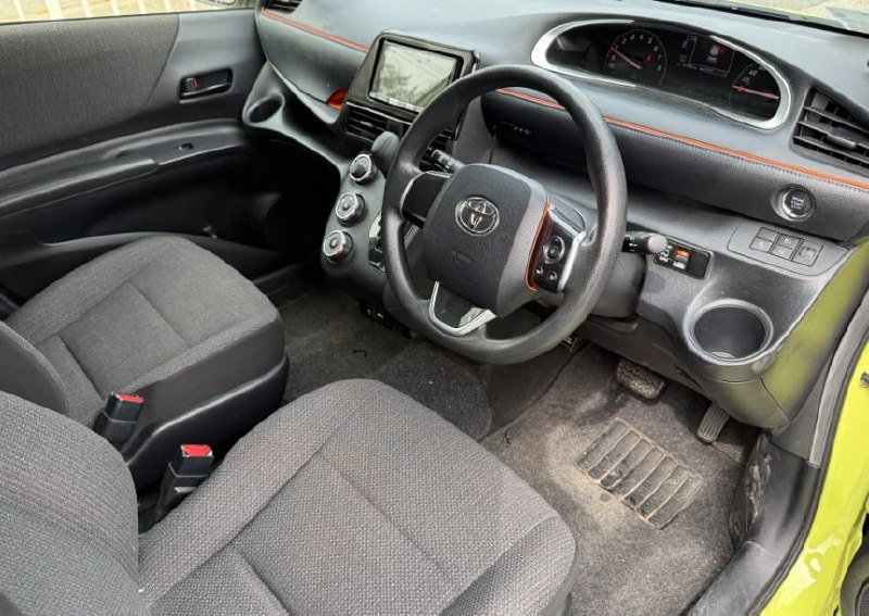 Toyota Sienta 2022 фото 3