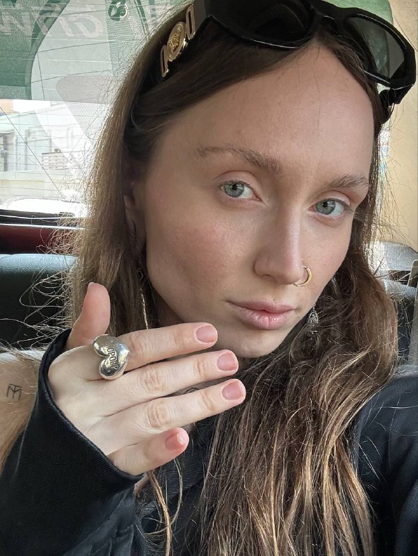 Как же ахуенно иметь возможность экспериментировать с дизайном ногтей, когда не можешь попасть на маникюрСпасибо моему мастеру Вике Мароти за это предложение и заботу 🫶🏻Как же ахуенно иметь возможность экспериментировать с дизайном ногтей, когда не можешь попасть на маникюрСпасибо моему мастеру Вике Мароти за это предложение и заботу 🫶🏻