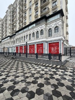 Yakkasaroy: "O'zbegim" turar-joy majmuasi Piramid yonida. Nomukammal holatda, 288 kv.m.