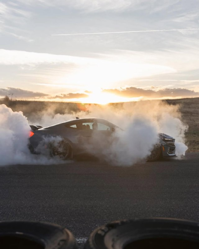 Разработанные в сотрудничестве с командой Whipple Superchargers, комплекты наддува от Ford Racing бы 2