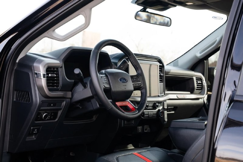 715 л.с. и занижение: самый злой Ford F-150 4
