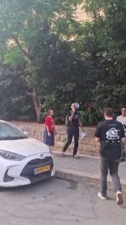 שוטרים החרימו מגפון מתושב העוטף במחאה מול מעון רה"מ ביום האלף