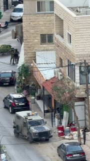 חלק מפריסת כוחות ישראל במהלך התקיפה על העיר דורה מדרום לחברון.