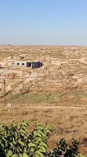 מתנחלים תוקפים בית באזור "ואדי אלרחים" במסאפר יטא, דרומית לחברון.