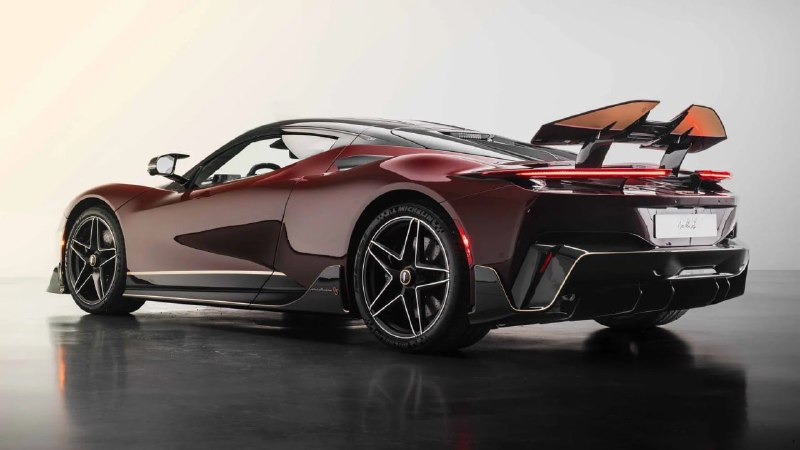 Pininfarina завершила выпуск гиперкара Battista юбилейной версией 3