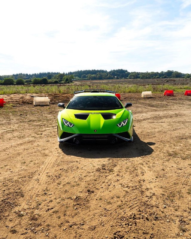 Lamborghini Huracán STO 8