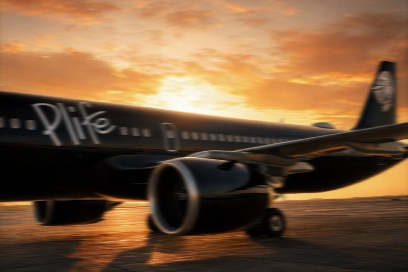Plife: КУДА МУЖЧИНЕ ОТПРАВИТЬСЯ В ОТПУСКВерсия Plife AirlinesТебе не обязательно лететь на Бали и пить сок из драконьего фрукта