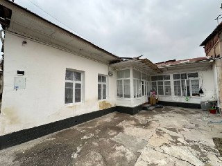 Чорсу Сагбон кучада Хинд мактаб мактаб олдида 2,5 сотих ер