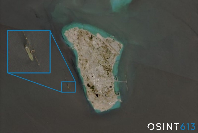 תמונת לוויין Sentinel-2 שצולמה היום מראה טנקית-על של VLCC מעמיסה נפט גולמי באי חארג שבאיראן.