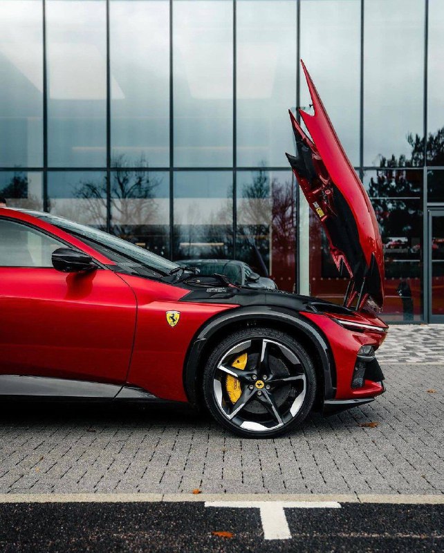 Ferrari Purosangue 2
