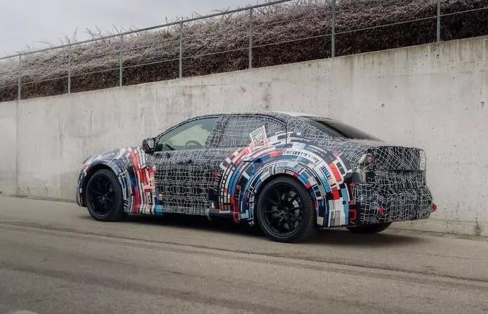 Новая BMW M получит четыре электромотора 4