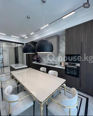 Продажа, квартира, 3-комн., 140 м2Адрес: Бишкек, Магистраль, Токомбаева, 25 / Сухэ-БатораЦена: $420 000 (36 787 800 сом)Жилой комплекс: МонакоТип предложения: от собственникаСерия: элиткаДом: монолитн